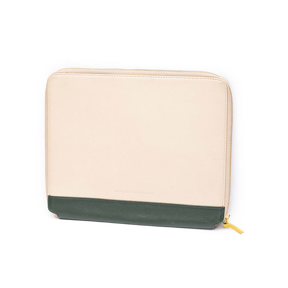 Want Les Essentiels De La Vie Cases Women size 27X20 Beige - Picture 1 of 5